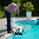 Robot-aspirateur-a-batterie-nettoyeur-de-piscine-Robotclean-Accu-S-Pool-Ubbink-ambiance2