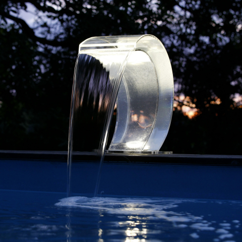Cascade-de-piscine-en-acrylique-transparent-Mamba-Acrylc-LED-Ubbink