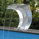 Cascade-de-piscine-en-acrylique-transparent-Mamba-Acrylc-LED-Ubbink-ambiance1