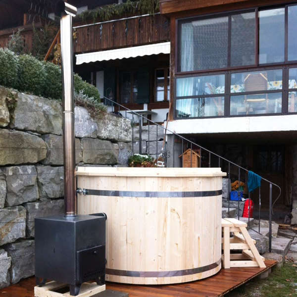 Bain nordique traditionnel en bois  | Ø 160 cm | 4 à 6 personnes